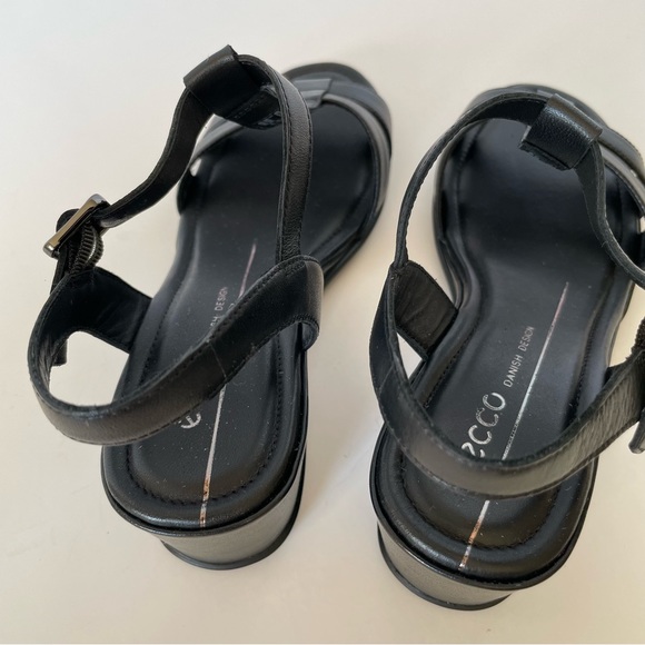 Ecco Black Leather Wedge Sandals Size 35 - Picture 7 of 14